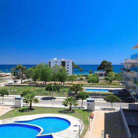 Uhc Mar Augusta Family Complex Apartment Cambrils Room photo