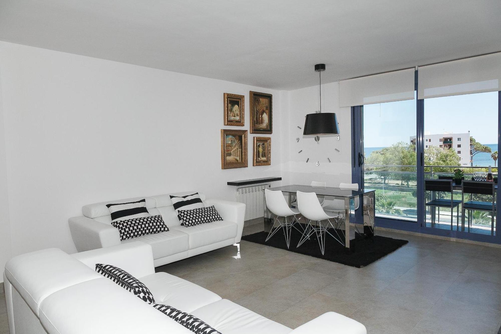 Uhc Mar Augusta Family Complex Apartment Cambrils
